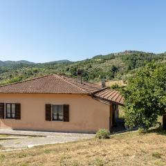 Awesome Home In Pieve San Lorenzo With Wifi, 3 Bedrooms And Jacuzzi