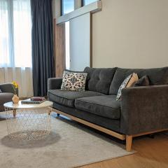 Lux 1 Apartment with Free Parking