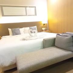 Cozy Apartment with Jacuzzi and Sauna at 188 Suites Klcc