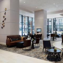 디 모인 매리어트 다운타운(Des Moines Marriott Downtown)