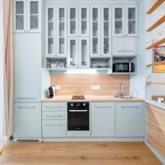 Central Vienna Apartment with Garden View