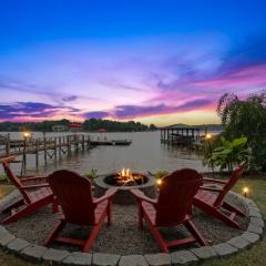 Commodore Bay Waterfront Home on Lake Norman!