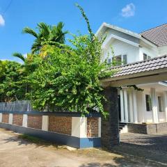 Tranquil Retreat Lux Villa in HungYen Countryside