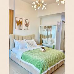 FREE PARKING Modern Luxury Condo in Makati-Mandaluyong with Balcony - Casa Solares