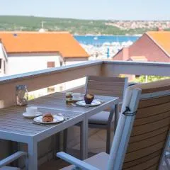Sea & Wine Apartment with Terrace & Scenic Sea View, Punat