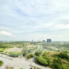 1320 Meridin Cozy Legoland Netflix By STAY