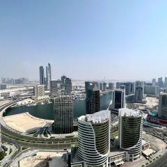 Lux BnB Upper Crest Tower I Skyline Views