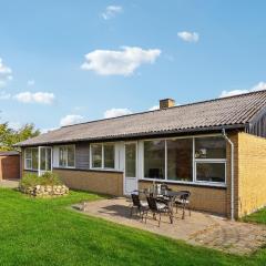 Awesome Home In Hjrring With Kitchen