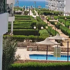 Relaxed sea view chalet