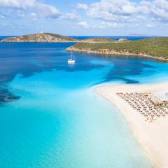 Fantastico Baia de Bahas Residence Sea View two Bedroom sleeps six num0894