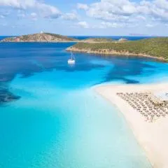 Fantastico Baia de Bahas Residence Sea View two Bedroom sleeps six num0894