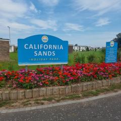 Sands Holiday Chalet Dog friendly, free wifi, swimming pool and club passes included
