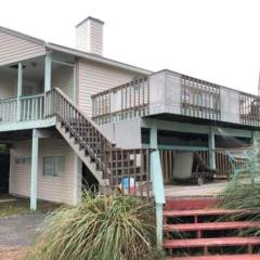 4 Br W/Pool, Dock on Canal