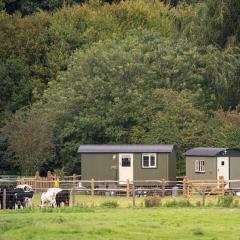 Shepherds Huts Tansy & Ethel in rural Sussex