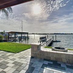Magical Sunset waterfront view, renovated 3bd 2bth