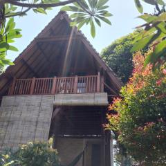 triangle cottage bali