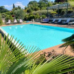 2 guests apt - Pool and Stunning grounds Panoramic views all around you