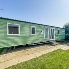 Brilliant 8 Berth Caravan At Skipsea Sands Holiday Park Ref 41148sf