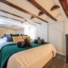 Discover Madrid from our cozy studio