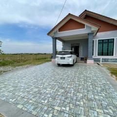 Nice bungalow with view of paddy fields
