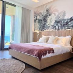 Pink Sunset Beachfront Exotic Room in Batroun