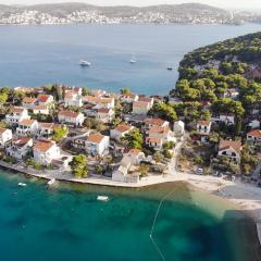 Modern Seafront Villa Steps from the Beach
