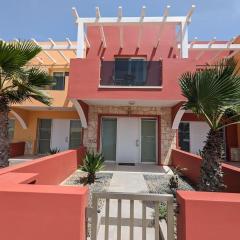 Large Townhouse close to Beach