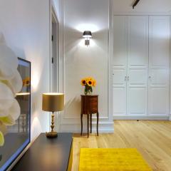 Tom Sawyer's Old Town Apartment