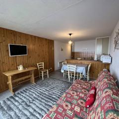 Appartement 3 pièces avec parking en centre station - FR-1-593-91