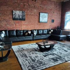 Downtown Detroit Loft - Fully equipped & Absolutely Gorgeous theme