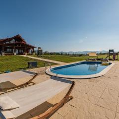 Awesome Home In Sveti Rok With 3 Bedrooms, Wifi And Heated Swimming Pool