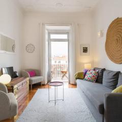 Principe Real cool and artistic 3 bedrooms flat!