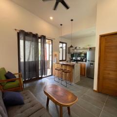 1Bedroom Apt wPool Walk to beach