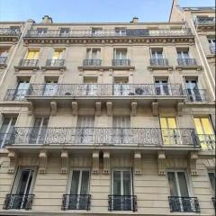 Quiet and Spacious Apartment near Champs Elysees