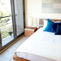 Sleek & Cozy Apartment with Pool & Patio In Abdoun
