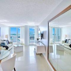 Stay in Love! Miami Skyline Views, Renovated