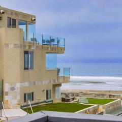 OceanCatcher - newly remodeled 3 bedroom retreat with ocean view in the heart of Mission Beach, sleeps 10