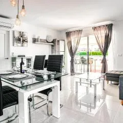 2 Bedroom Cozy Apartment In Cala Bona