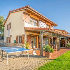 Casa Valdizarbe, espaciosa casa rural próxima a Pamplona