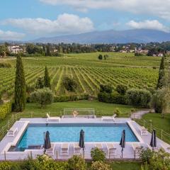 Maria Farmhouse Apartment in Wine Resort in Lucca
