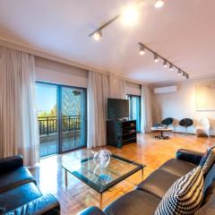 City Moon by halu! Seafront 3-bedroom apartment