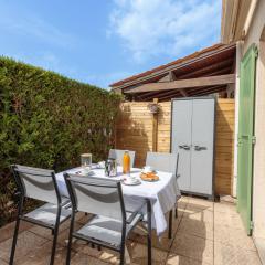 Holiday Home Les Jardins de la Palmyre-2 by Interhome
