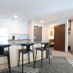 Cedartree Hotel Portland Hillsboro