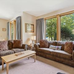 Highridge C1 Spacious Two Bedroom Retreat with Fireplace, Full Kitchen, and Resort Amenities