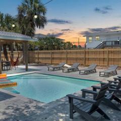 The Sunny Side-Pensacola Beach, 600 feet to Gulf, Private/Heated Pool, Games, Gear