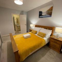 Holiday Home In Cardiff, Sleeps 8