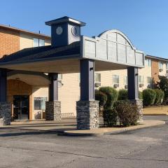 Econo Lodge Inn & Suites