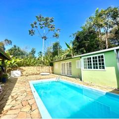 Casa com piscina e churrasqueira em Ubatuba SP