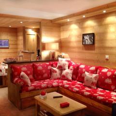 Appartement rénové 5 pers, 4 flocons Or, centre, balcon, WiFi, skis - FR-1-574-13