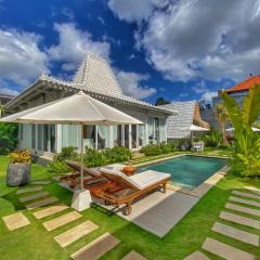 Piramida's White Villa's Bali - Joglo
